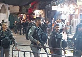 مقاومون فلسطينيون يطلقون الرصاص صوب قوات الاحتلال غرب مدينة جنين