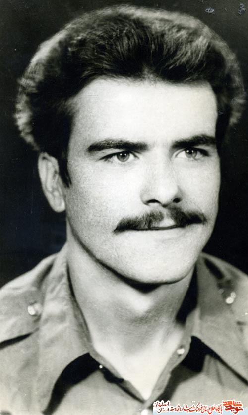 مادر  شهیدان اصغر و علی محمد کمالی به دیدار دو فرزندش شتافت