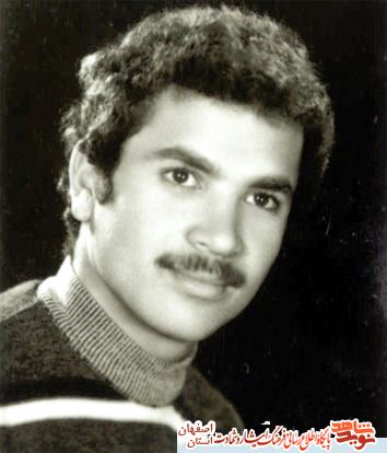 پدر شهیدان حبیب اله ومهدی همتی به دو فرزندش پیوست پدر شهیدان حبیب اله ومهدی همتی به دو فرزندش پیوست