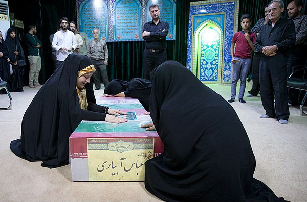 داعشیها برای انتقام گرفتن «عباسم» را اِرباً اِربا کردند/ پسرم برای سوریه رفتن، نذر آب کرد داعشیها برای انتقام گرفتن «عباسم» را اِرباً اِربا کردند/ پسرم برای سوریه رفتن، نذر آب کرد