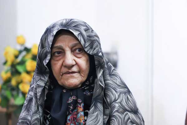 فاطمه مازندرانی؛ من درمصیبت شهیدانمان جز زیبایی چیزی ندیدیم. فاطمه مازندرانی؛ من درمصیبت شهیدانمان جز زیبایی چیزی ندیدیم.