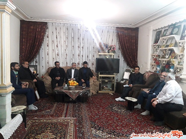 دیدار با خانواده معزز سه شهید والامقام مهدیشهر و شهمیرزاد دیدار با خانواده معزز سه شهید والامقام مهدیشهر و شهمیرزاد
