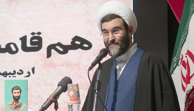 خدمتگزار تر از شهیدان برای ملت ایران سراغ نداریم/ کشور به جوانانی امثال شهید محسن وزوایی نیاز دارد خدمتگزار تر از شهیدان برای ملت ایران سراغ نداریم/ کشور به جوانانی امثال شهید محسن وزوایی نیاز دارد
