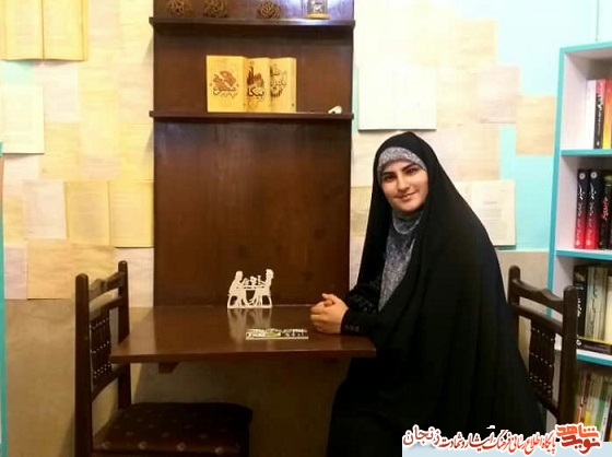 نوشتن از شهدا، مستلزم تخصص کافی است/دوست دارم قلمم همچون تفنگ شهدا، زمینه ظهور را فراهم کند نوشتن از شهدا، مستلزم تخصص کافی است/دوست دارم قلمم همچون تفنگ شهدا، زمینه ظهور را فراهم کند