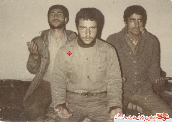 محمد همیشه راه را به من نشان میدهد محمد همیشه راه را به من نشان میدهد
