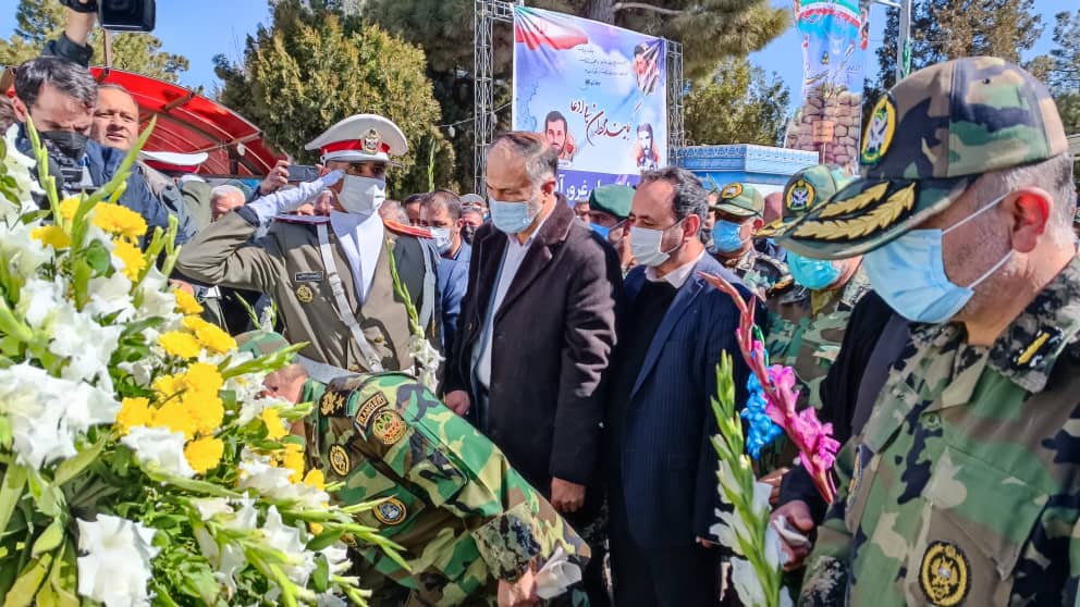 خون شهیدان موجب جاودانگی، ایجاد قدرت و حیات در کالبد جامعه می شود خون شهیدان موجب جاودانگی، ایجاد قدرت و حیات در کالبد جامعه می شود