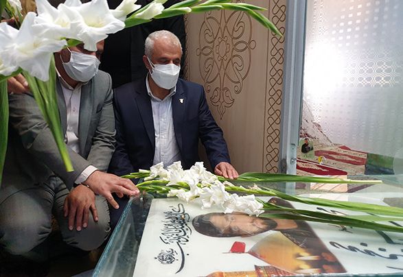 گزارشی از برنامه های رییس بنیاد شهید و امور ایثارگران در سفر به اصفهان گزارشی از برنامه های رییس بنیاد شهید و امور ایثارگران در سفر به اصفهان
