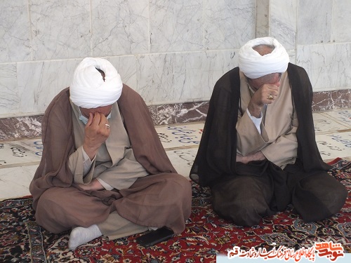 مراسم عطر افشانی گلزار شهدا امام زاده ابراهیم در قم برگزار شد
