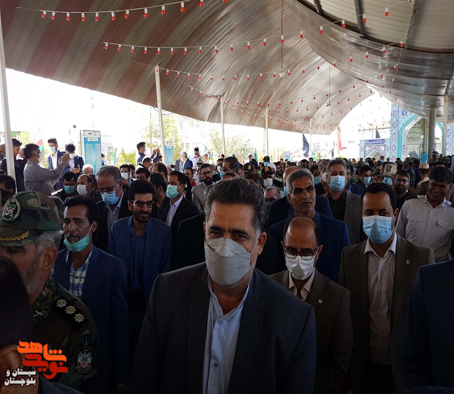 غبار روبی و عطر افشانی گلزار شهدای شهرستان زاهدان به مناسبت آغاز هفته دولت