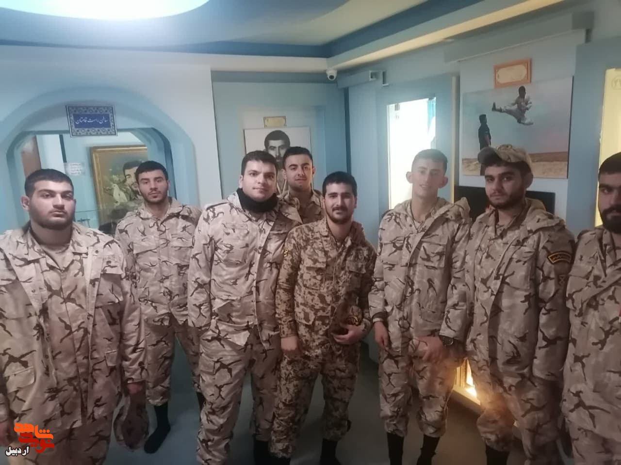 بازدید سربازان فرودگاه اردبیل از موزه شهدا+ عکس