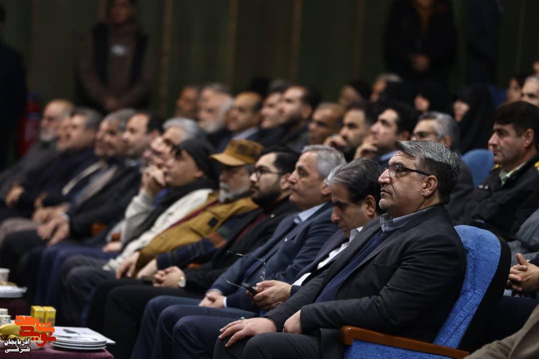 آیین اختتامیه دومین جشنواره ملی فیلم و فیلمنامه «ایثار» در تبریز به روایت تصویر آیین اختتامیه دومین جشنواره ملی فیلم و فیلمنامه «ایثار» در تبریز به روایت تصویر
