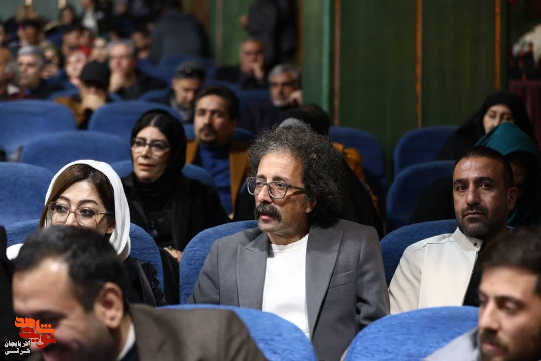 آیین اختتامیه دومین جشنواره ملی فیلم و فیلمنامه «ایثار» در تبریز به روایت تصویر آیین اختتامیه دومین جشنواره ملی فیلم و فیلمنامه «ایثار» در تبریز به روایت تصویر