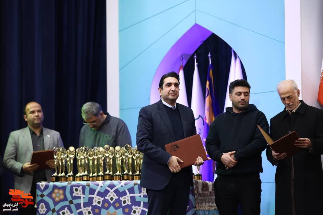 آیین اختتامیه دومین جشنواره ملی فیلم و فیلمنامه «ایثار» در تبریز به روایت تصویر آیین اختتامیه دومین جشنواره ملی فیلم و فیلمنامه «ایثار» در تبریز به روایت تصویر