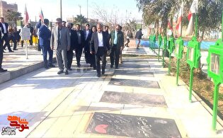 غبارروبی مزار مطهر شهدای زابل در آغاز دهه فجر