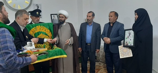 حضور کاروان زیر سایه خورشید در منزل شهید «فرشید میریان»