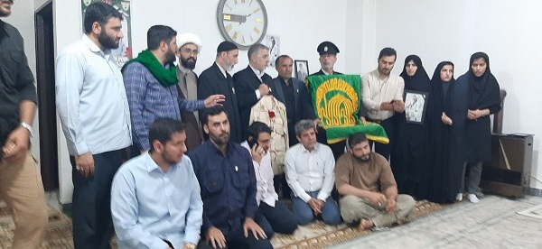 حضور کاروان زیر سایه خورشید در منزل شهید «فرشید میریان»