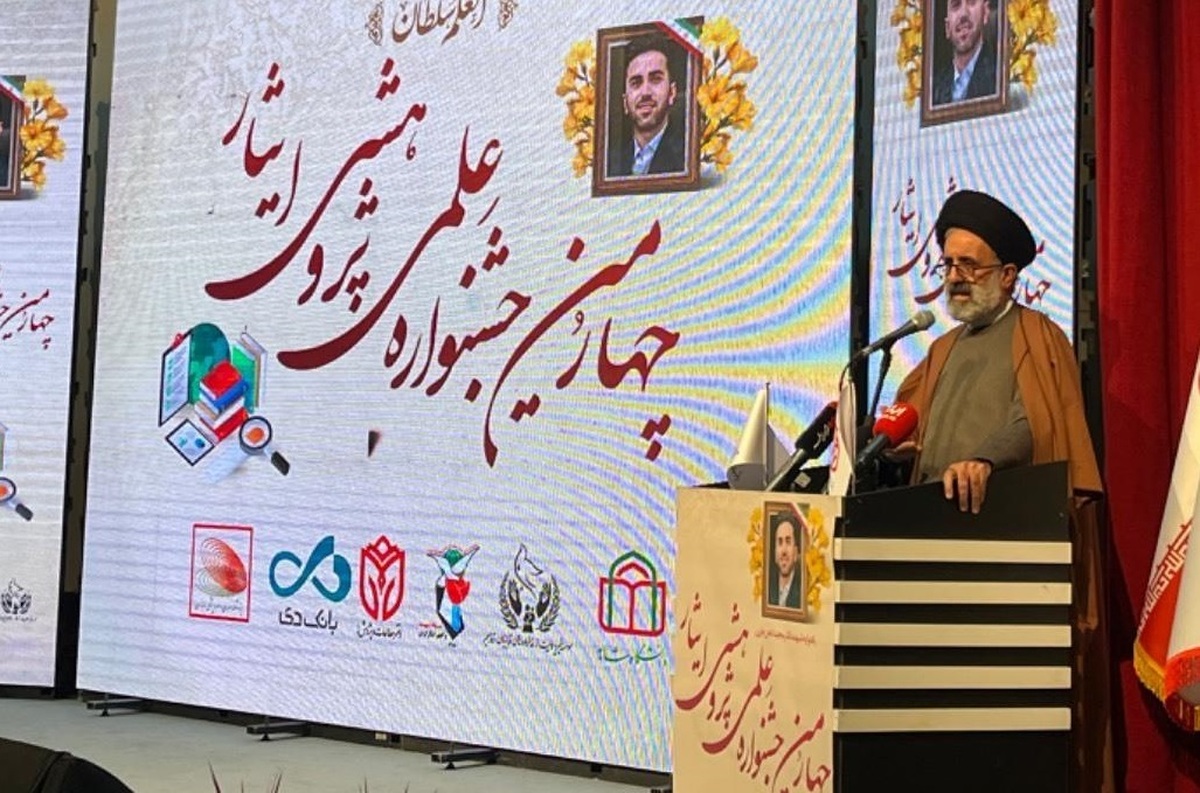 توجه همزمان به علم و عمل، قدرت‌آفرین است