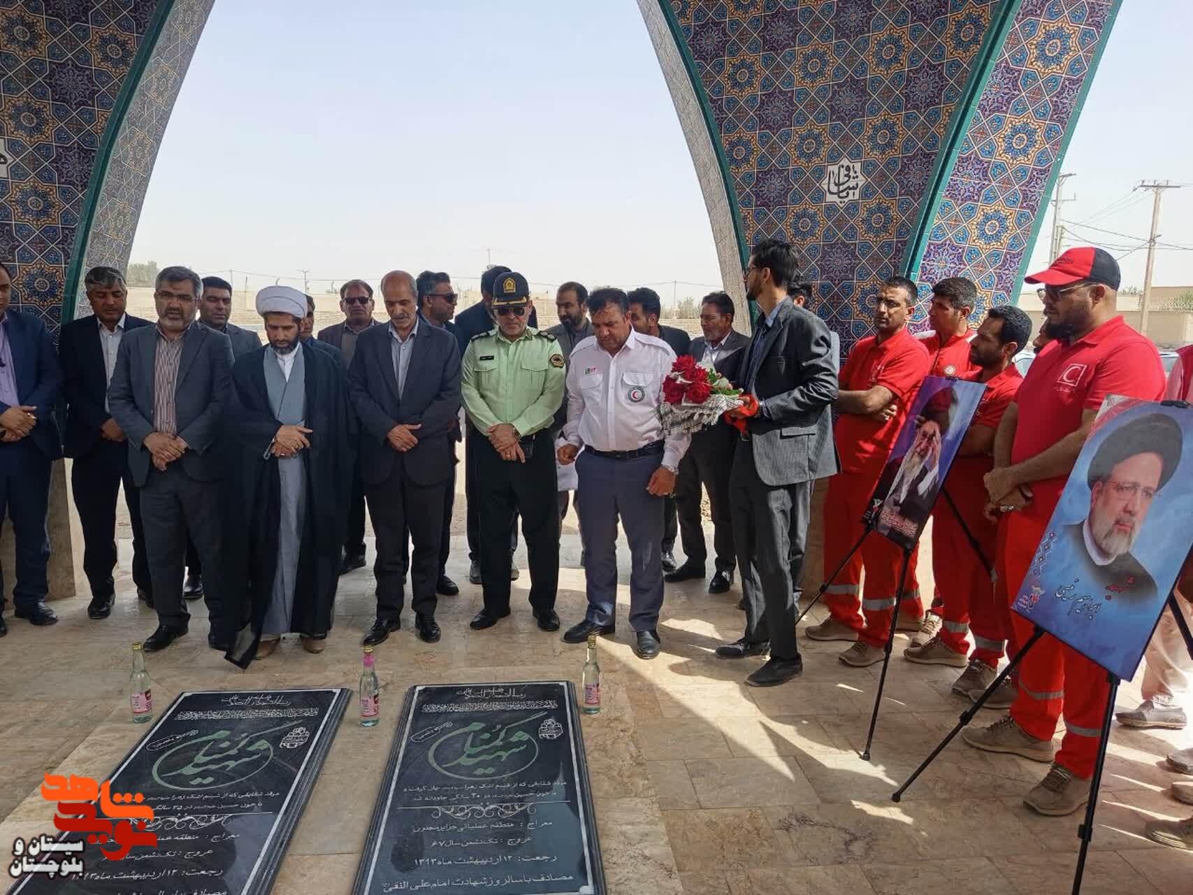 غبارروبی مزار شهدای گمنام شهرستان هیرمند