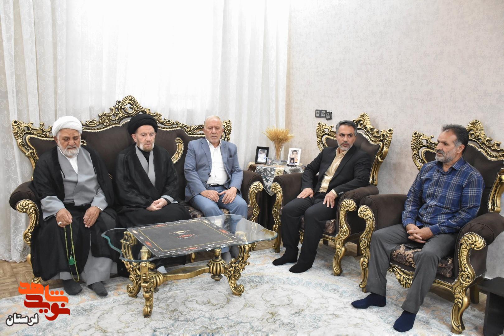 یادواره خانگی شهید والامقام«حمیدرضا ولی محمودوند» برگزار شد یادواره خانگی شهید والامقام«حمیدرضا ولی محمودوند» برگزار شد