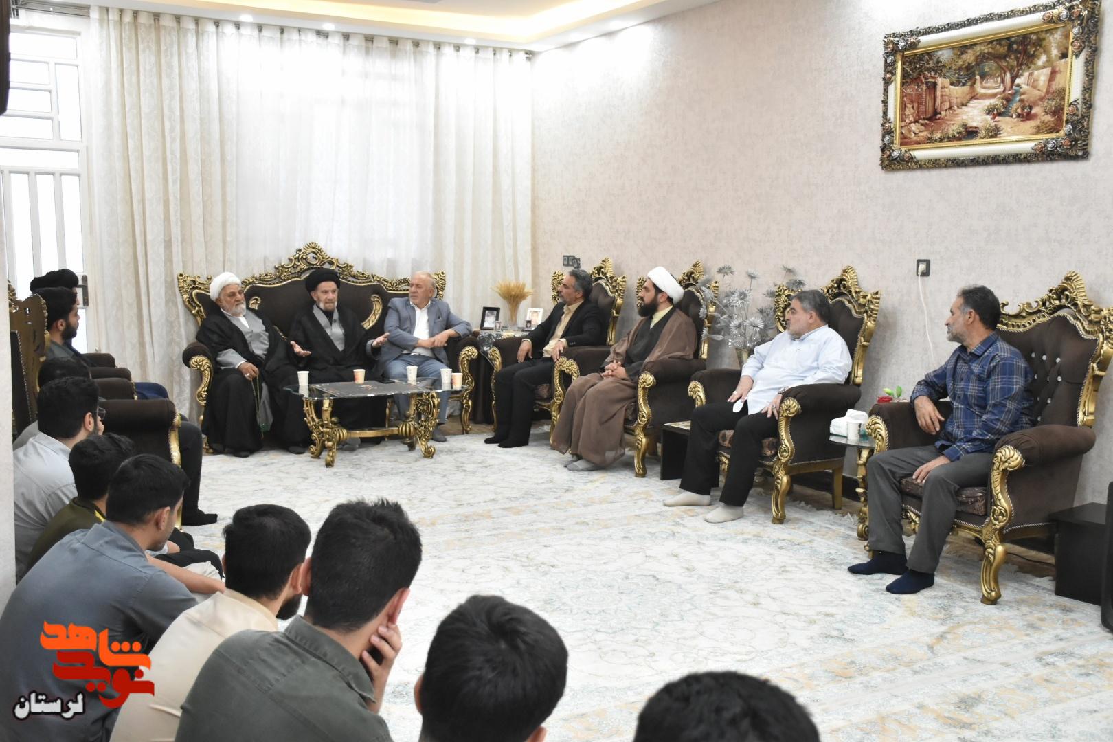 یادواره خانگی شهید والامقام«حمیدرضا ولی محمودوند» برگزار شد یادواره خانگی شهید والامقام«حمیدرضا ولی محمودوند» برگزار شد