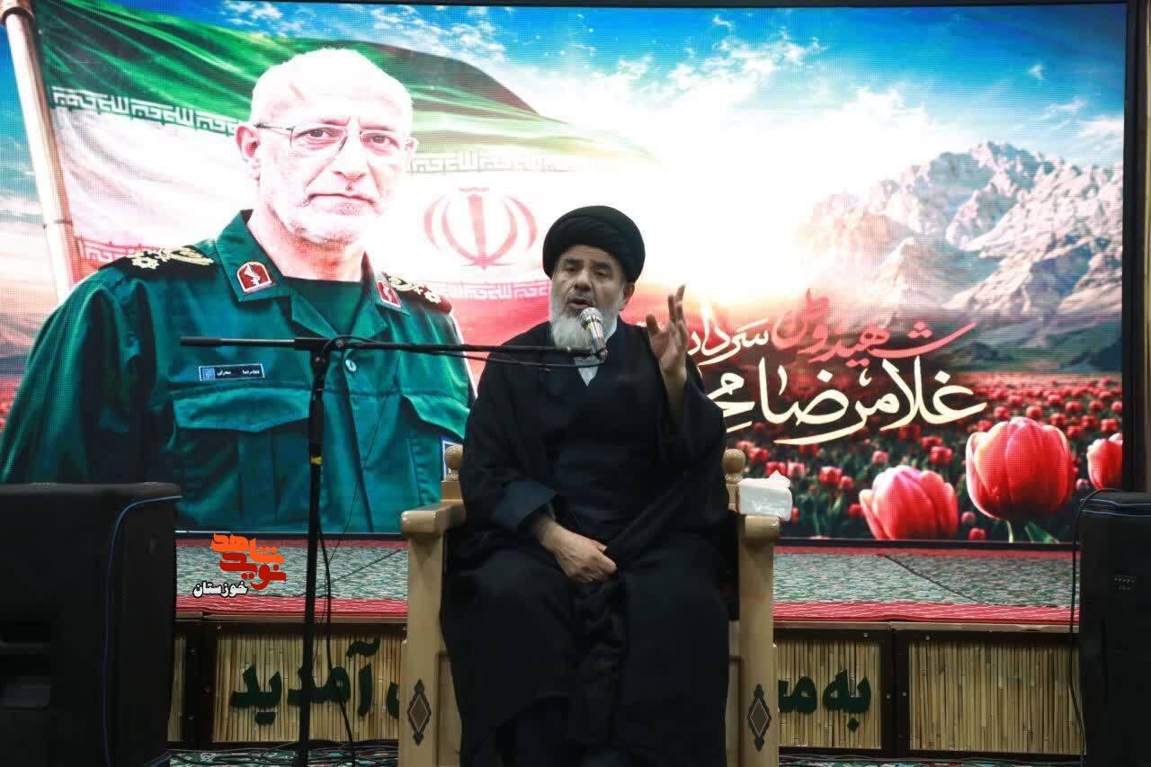 سرداران خوزستانی جان خود را فدای اسلام و مهین اسلامی کردند سرداران خوزستانی جان خود را فدای اسلام و مهین اسلامی کردند