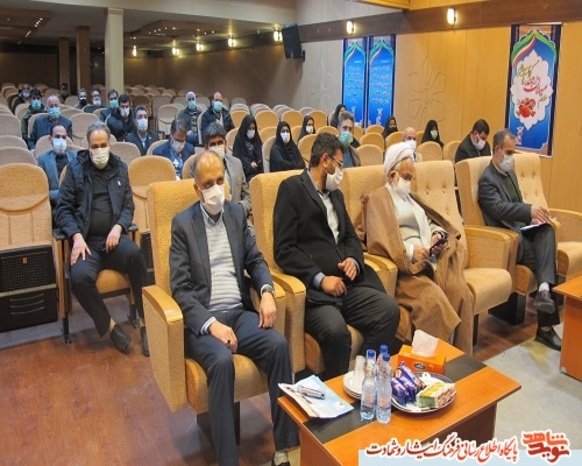 حضور در بین کارکنان بیناد شهید استان 