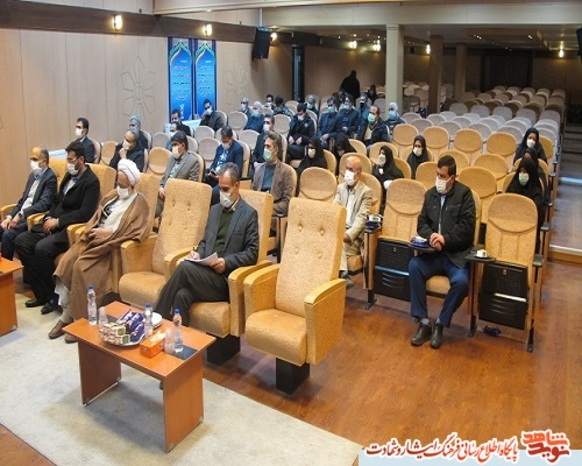 حضور در بین کارکنان بیناد شهید استان 