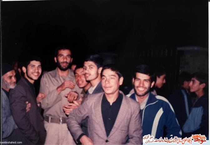 از چپ: ...- علی اکبر کریمی- شهید حاج عباس نجفی- اسداله نصیری- سعید محمددوست- شهید عمران خانلری- ...-...- ابوالفضل سعیدی