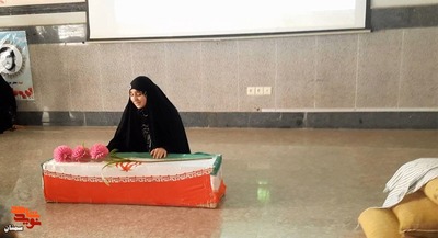 یادواره شهدای دبیرستان دخترانه متوسطه اول شاهد- شانزدهم آبان ۱۴۰۲ سالن همایش دبیرستان دخترانه شاهد شهرستان سمنان